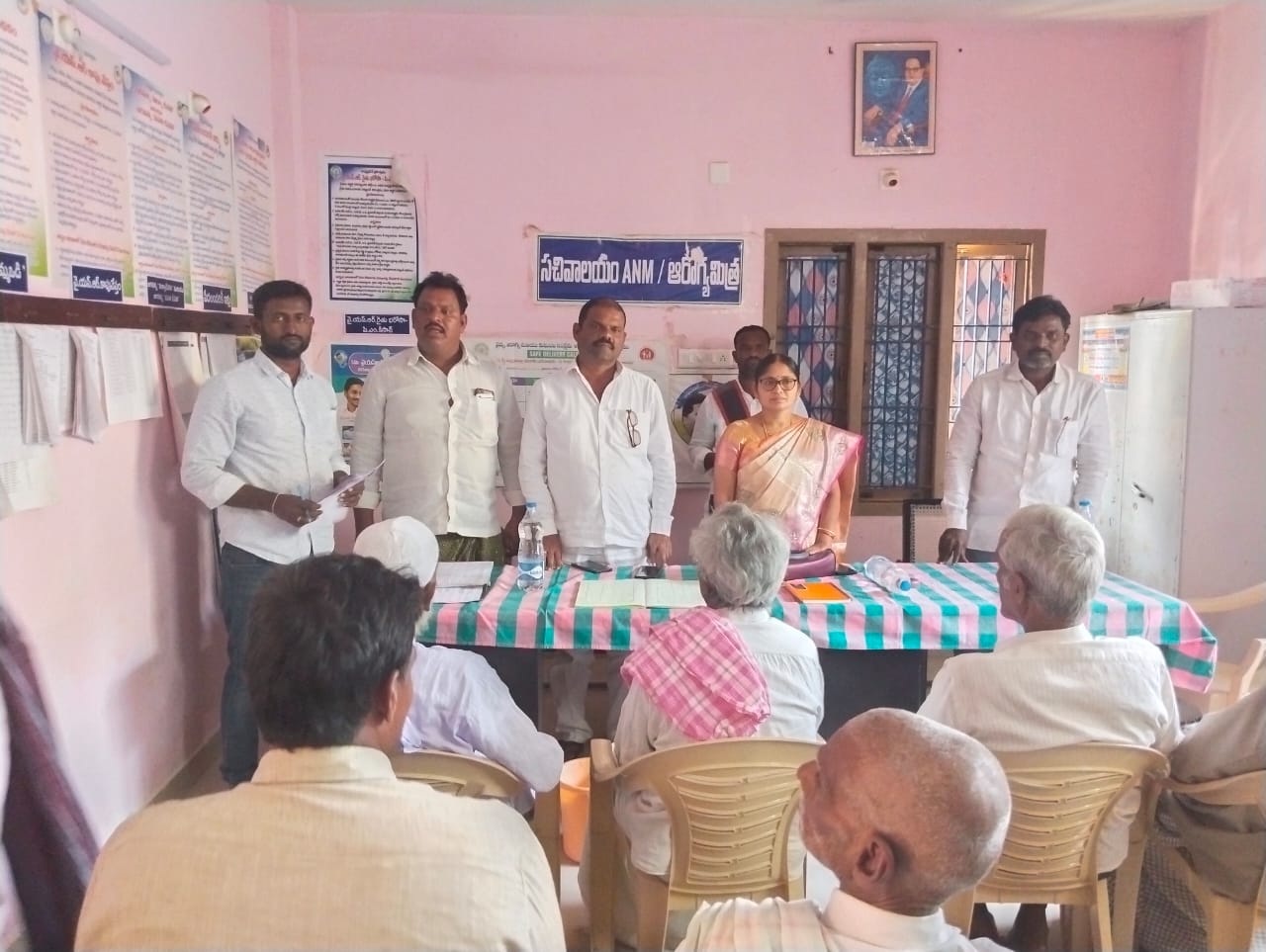 అర్హులందరికీ పట్టాలు పంపిణీ