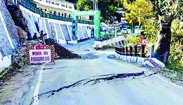 Joshimath-disaster-due-to-destruction-in-the-name-of-development-Governments-ignore-warnings-of-geologists-environmental-scientists