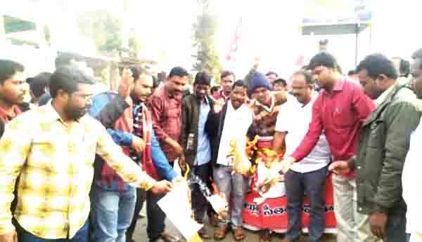 రోడ్డు షోలు, ర్యాలీల నిషేధం తగదు