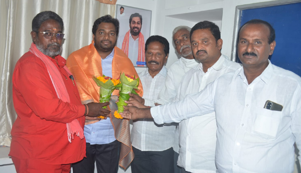 Kapunadu-leaders-met-MLC-Arun-Kumar