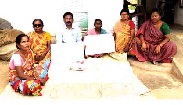 పింఛను నిలుపుదలపై నిరసన