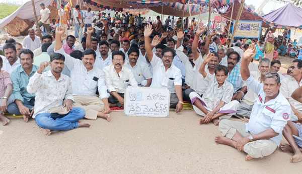 navy-expats-protest-in-rambilli