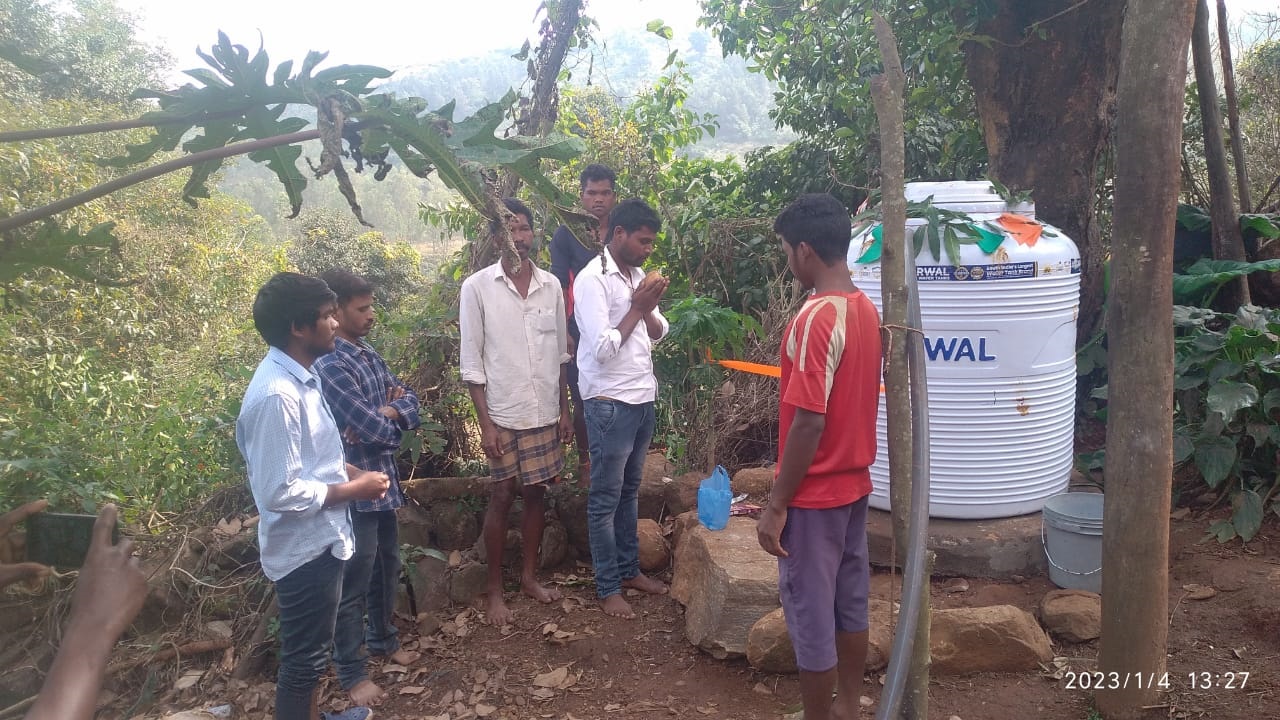 బొండాపల్లి సర్పంచ్‌ ఔదార్యం