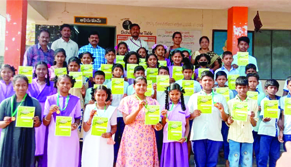 అంతర్జాతీయ చిత్రలేఖనం పోటీల్లో రాజవొమ్మంగి విద్యార్థుల ప్రతిభ