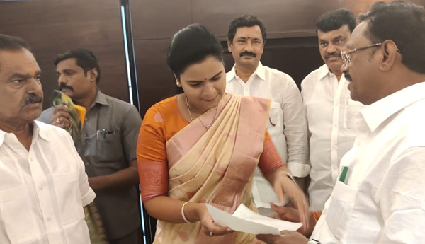 Appoint-specialist-doctors-for-Satyavedu