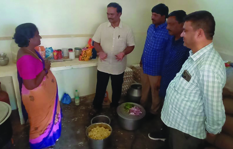 పాఠశాలలో పరిశీలన