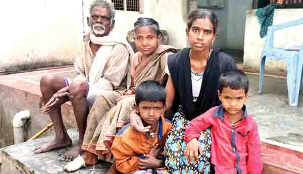 కొడుకు ఆచూకీ కోసం ఎదురుచూపు