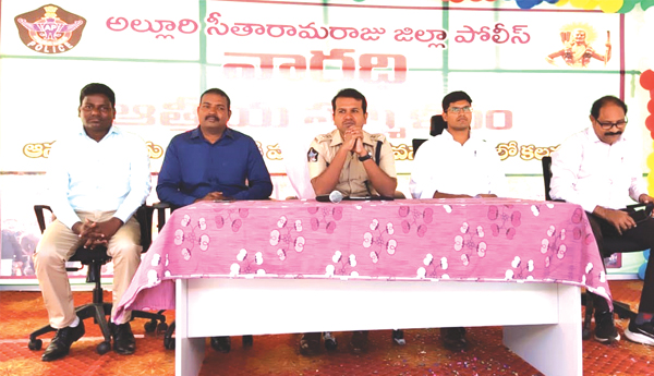  జనజీవన స్రవంతిలో కలవాలి