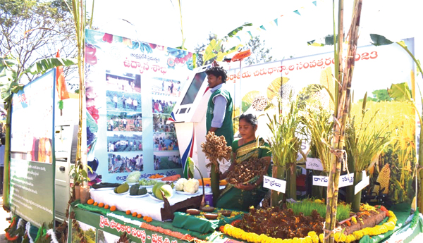  గిరిజనుల అభివృద్ధికి అంకితమవ్వాలి