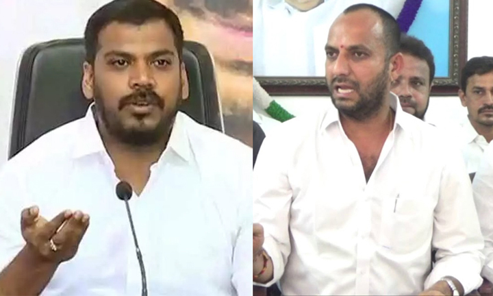 రెండు గ్రూపులుగా  వైసిపి