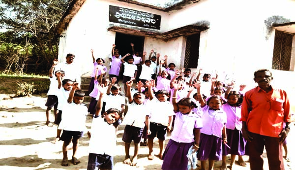 అదనపు ఉపాధ్యాయుడిని నియమించాలి