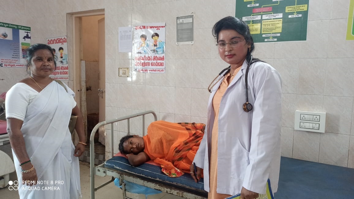  మహిళా వైద్యాధికారి చొరవతో  గిరిజన గర్భిణికి పునర్జన్మ!