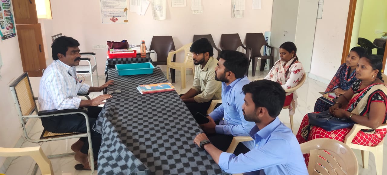 సచివాలయాల్లో తనిఖీలు