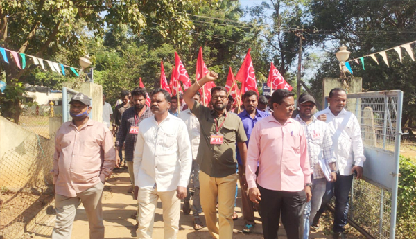 student-union-protest-for-girijana-schools