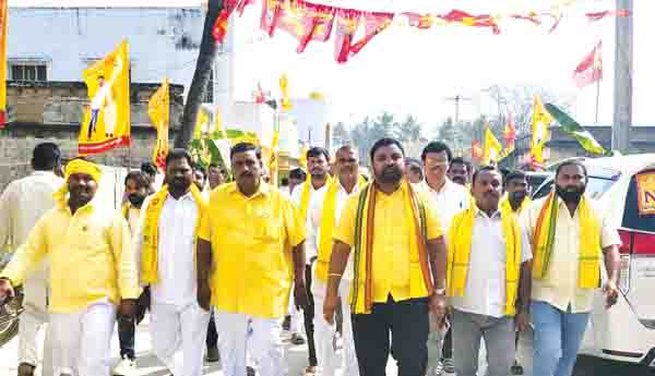 లోకేష్‌ పాదయాత్ర విజయవంతానికి పూజలు