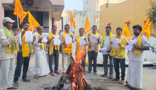 tntu-protest-against-go1