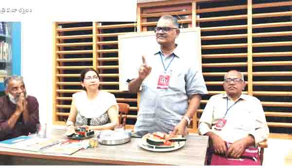 కేరళలో గ్రంథాలయాలు ఆదర్శం