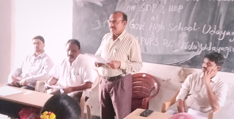 అభివృద్ధి ప్రణాళికలను పూర్తి చేయాలి