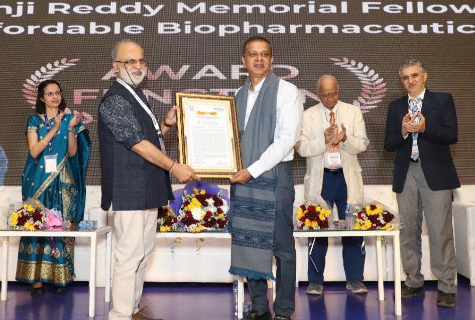 డాక్టర్‌ రెడ్డీస్‌ ఛైర్మన్‌ సతీష్‌ రెడ్డికి ఐసిటి ఫెలోషిప్‌