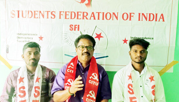 రాజంపేటలో ప్రతి రైలూ ఆపాలి