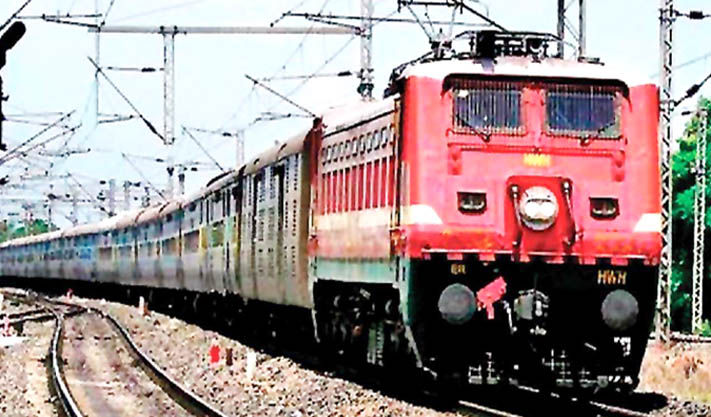 పట్టాలెక్కని రైల్వే లైన్లు..!