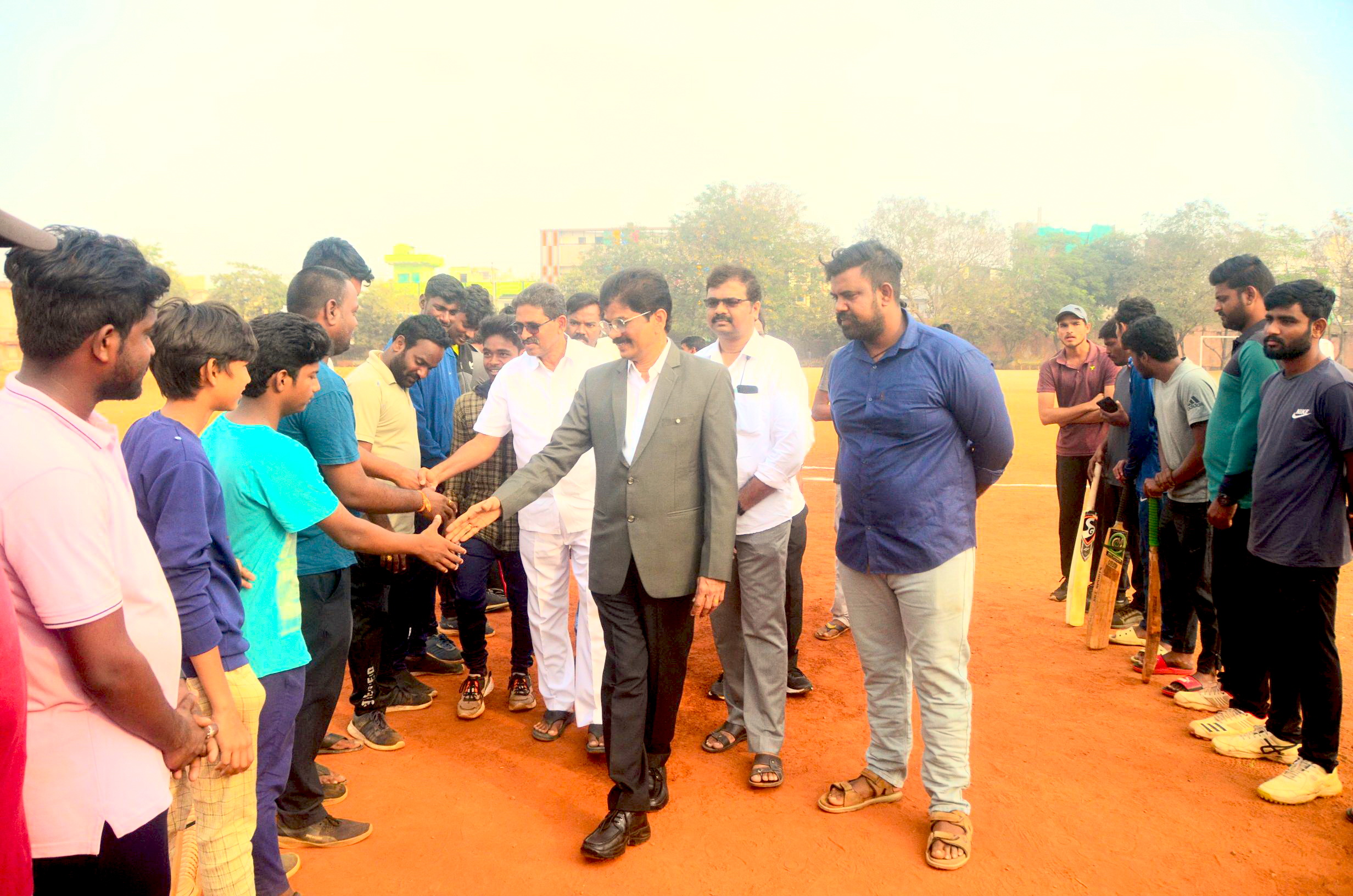 యువజన సంబరాలు ప్రారంభం