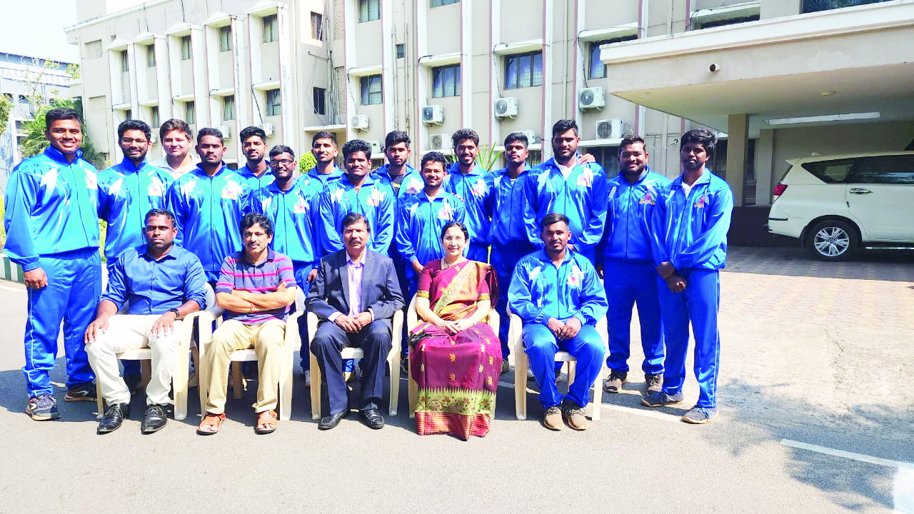 అంతర్‌ విశ్వవిద్యాలయాల క్రికెట్‌ పోటీలకు డాక్టర్‌ వైఎస్‌ఆర్‌ హెల్త్‌ వర్శిటీ జట్టు ఎంపిక