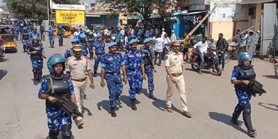 పోలీస్‌ కవాతు