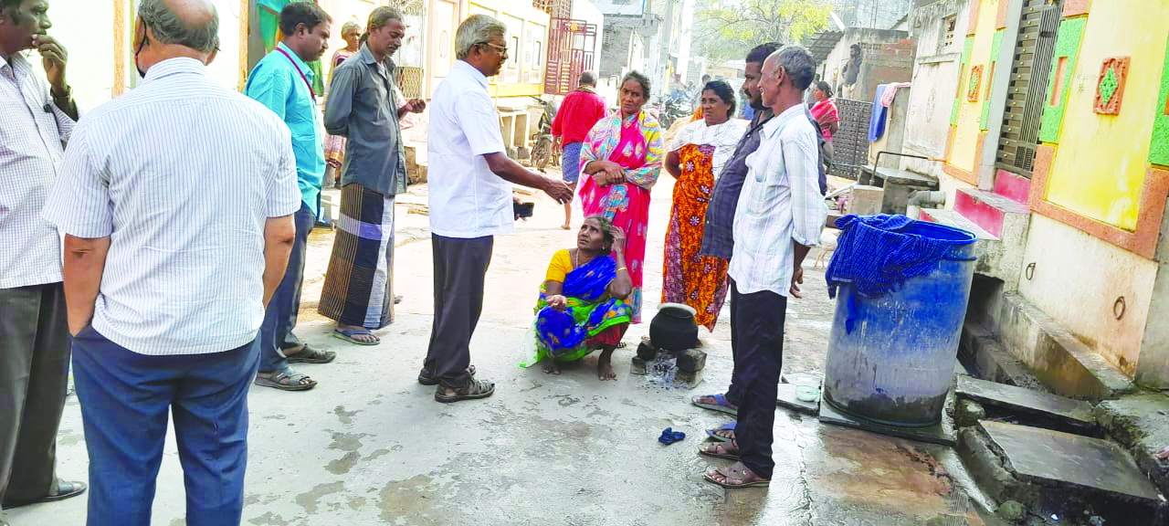 ప్రతీ గడపలోనూ సమస్యలే : సిపిఎం