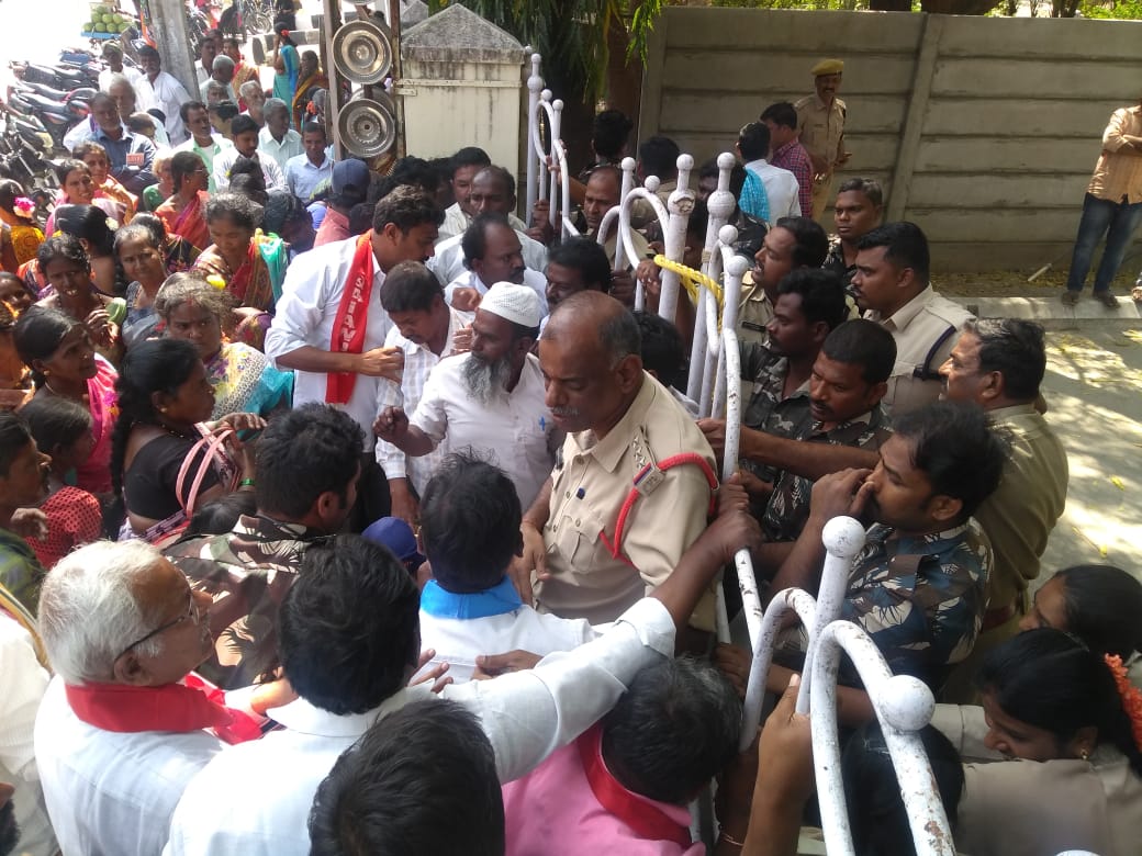  పేద రైతుల సాగు పట్టాల కోసం పోరాటం
