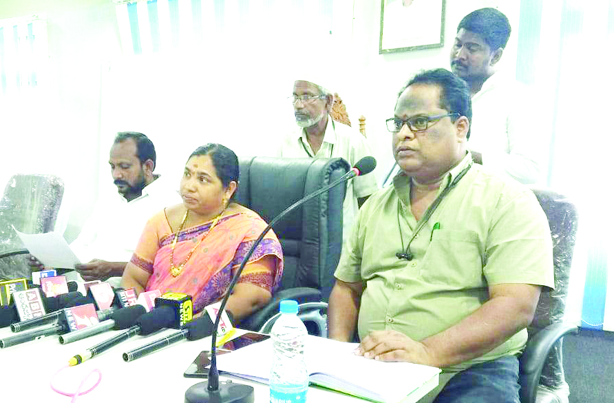 పన్ను కట్టకుంటేఆస్తుల జప్తుకు వెనుకాడబోం