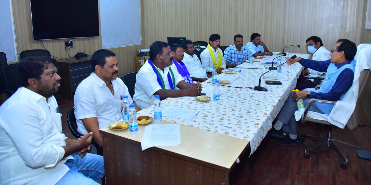 శాంతియుతంగా ఎన్నికలను నిర్వహిద్దాం: కలెక్టర్‌