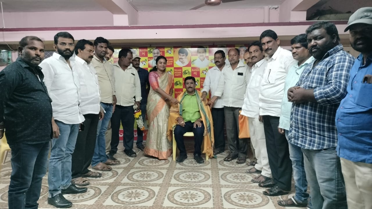 జాతీయస్థాయి అవార్డు గ్రహీత శ్రీధర్‌కు సన్మానం