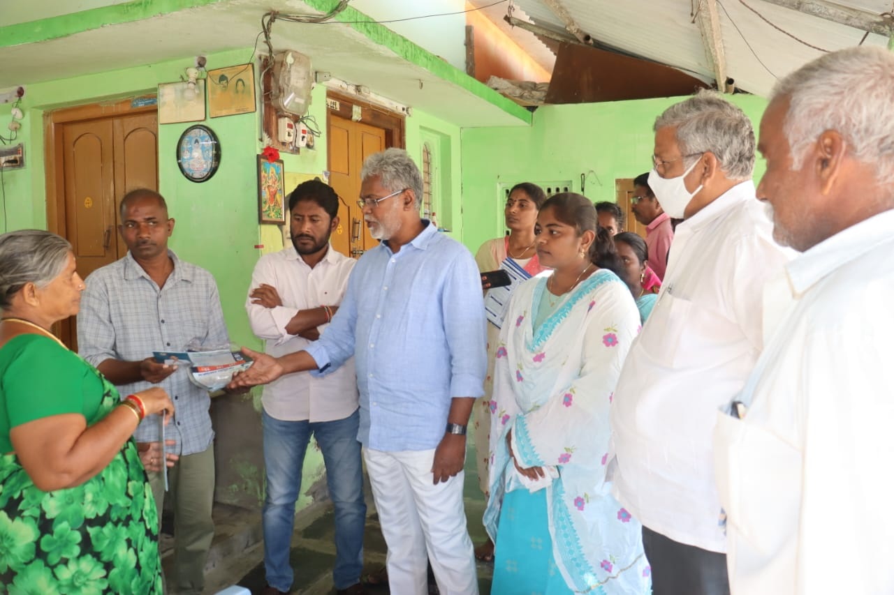 పరిటాలలో 'గడపగడపకూ మనప్రభుత్వం'