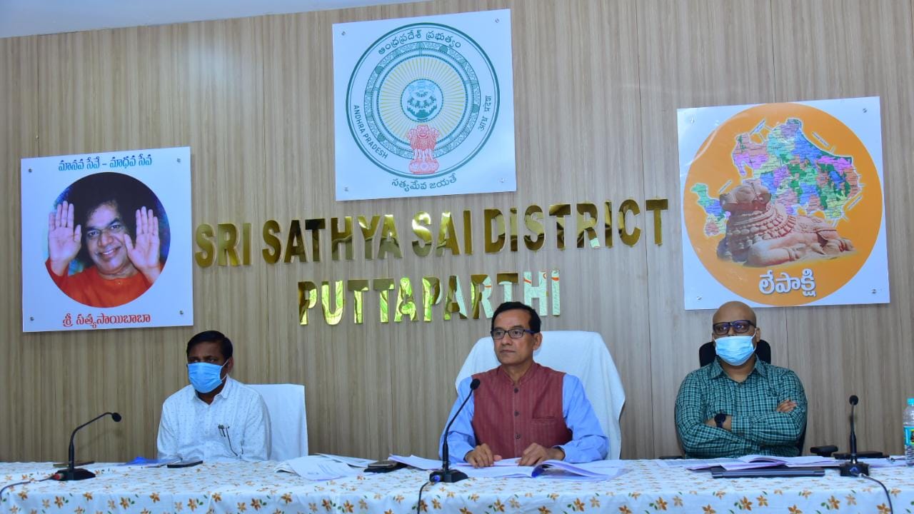 వేగవంతంగా రీసర్వే, గృహ నిర్మాణాలు