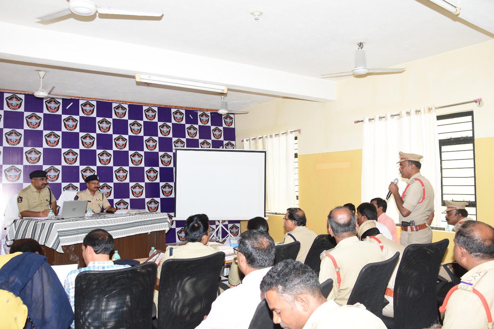 శాంతిభద్రతల పరిరక్షణే ధ్యేయం : ఎస్పీ
