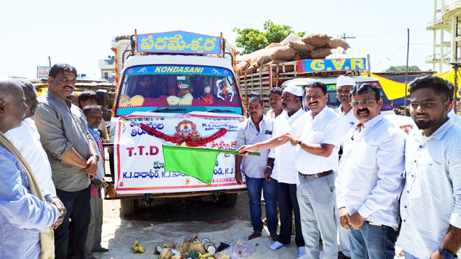 50 టన్నుల కాయగూరలు వితరణ