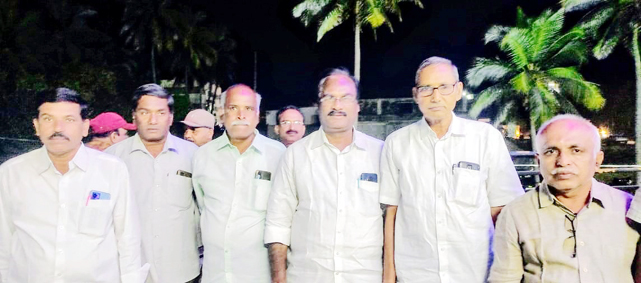 వేతనాల చెల్లింపుపై శ్వేతపత్రం విడుదల చేయాలి