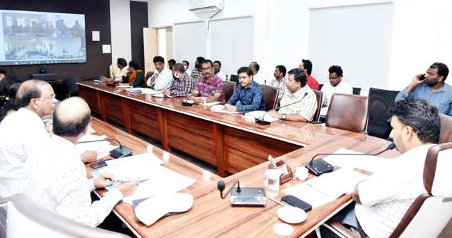 'ఫ్యామిలీ డాక్టరు'తో మెరుగైన వైద్యం : కలెక్టర్‌