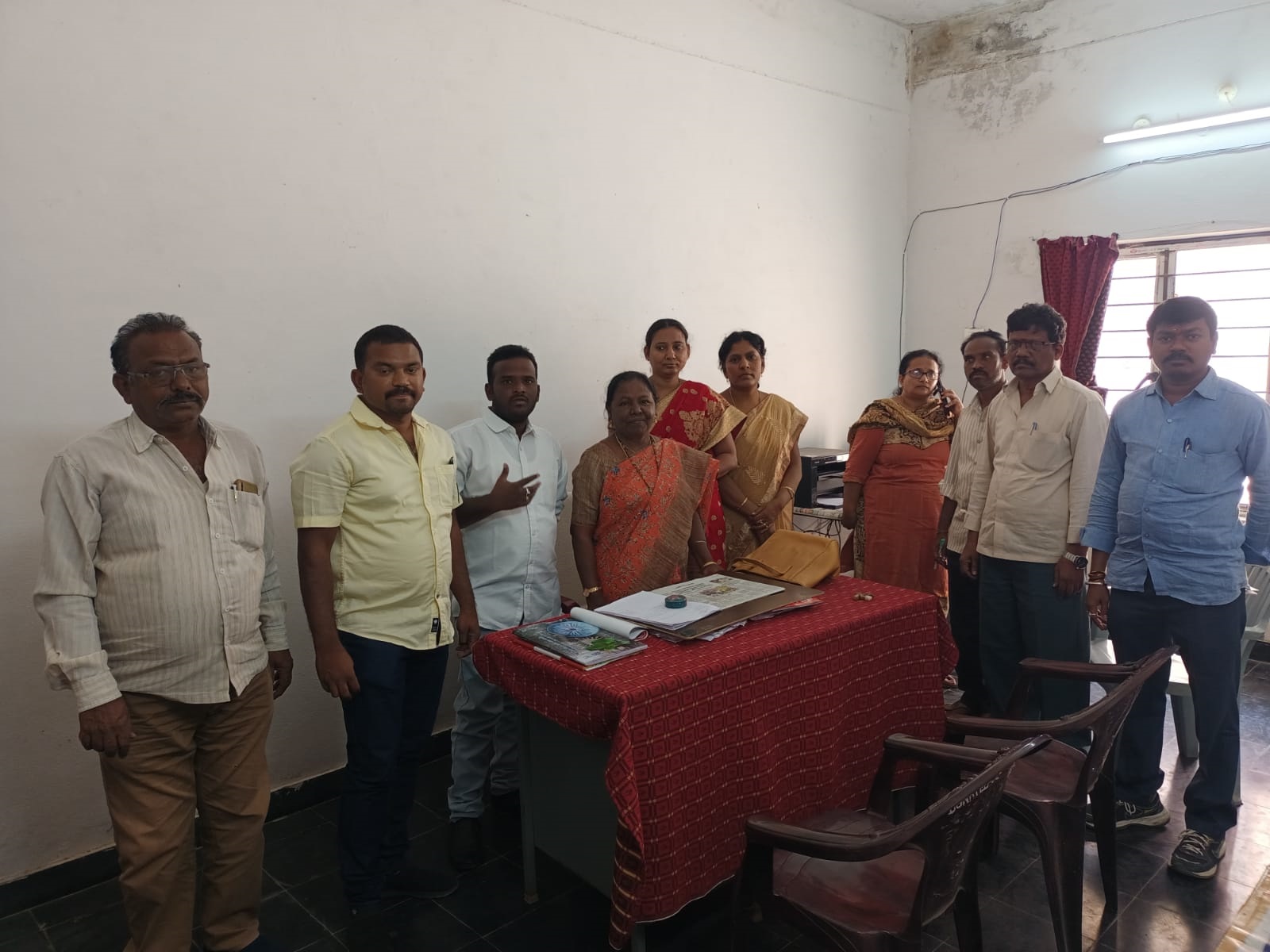 - సమావేశంలో మాట్లాడుతున్న సాయికుమార్‌