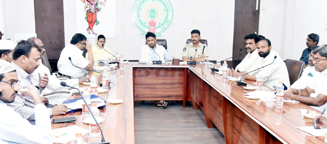 ఎమ్మెల్సీ ఎన్నికలను ప్రశాంత వాతావరణంలో నిర్వహిద్దాం : కలెక్టర్‌ గిరీష