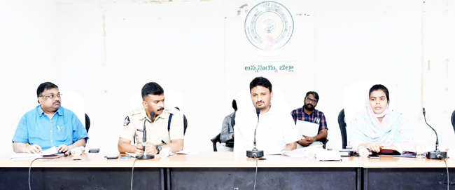 పోలీస్‌, సెక్టోరియల్‌ అధికారులతే కీలక పాత్ర