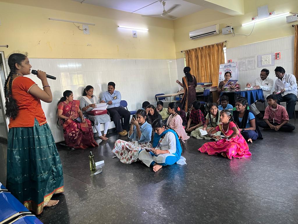 అలరించిన జె.వి.వి. పాటల పోటీలు
