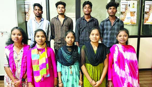 వైజ్ఞానిక యాత్రకు ప్రశాంతి విద్యార్థులు