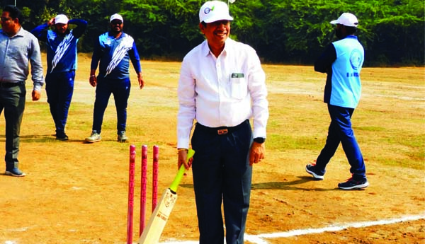 జర్నలిస్టుల క్రికెట్‌ పోటీలు ప్రారంభం