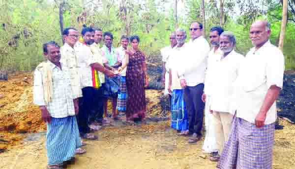 అగ్ని ప్రమాద బాధితునికి ఆర్థిక సహాయం