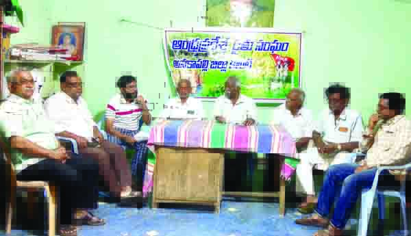 కేంద్ర బడ్జెట్‌తో రైతులు, కూలీలకు తీవ్ర నష్టం