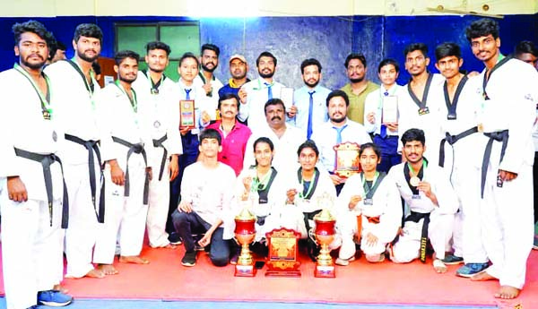 రాష్ట్రస్థాయి తైక్వాండో పోటీల్లో ఓవరాల్‌ ఛాంపియన్‌ షిప్‌