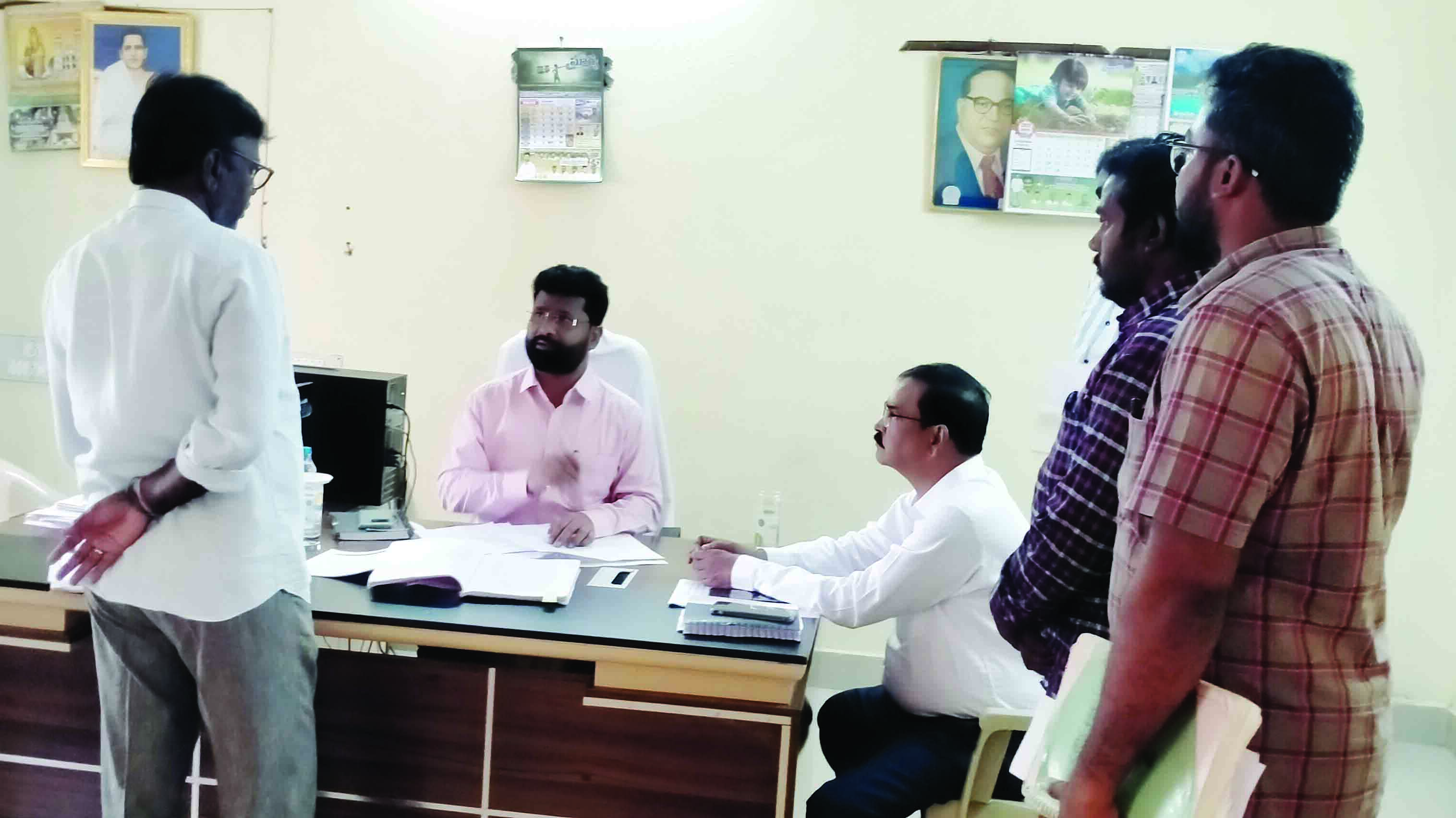 భూ సమస్యపై కావలి ఆర్‌డిఒ విచారణ