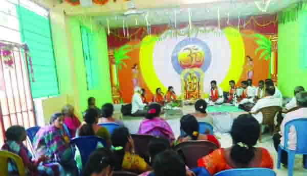 అలరించిన భజన పోటీలు